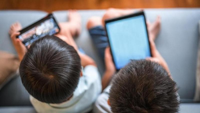 Awas Bahaya Kesehatan Mental Mengintai Anak yang Kecanduan Gadget!